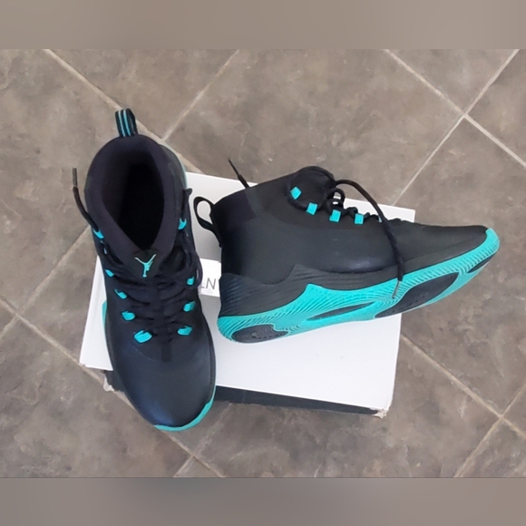 Jordan Ultra Fly 2 - Picture 2 of 9